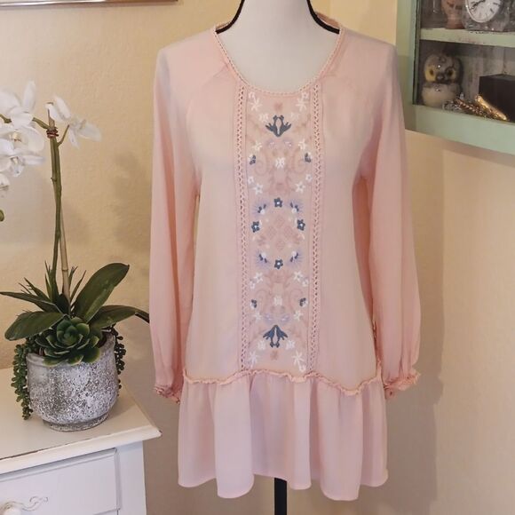 Suzanne Betro Pink Lace Blouse. Soft Girl - Picture 1 of 10
